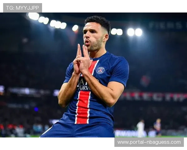 登贝莱首开纪录加吊射破门，获评全场最高分